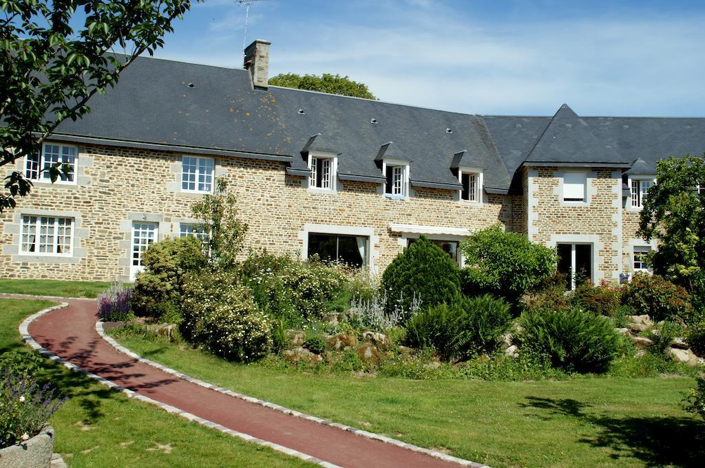 Le Relais Postal Bed & Breakfast Courson ภายนอก รูปภาพ